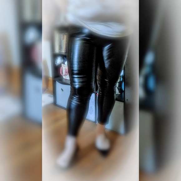Faux Leather Leggings - Picture 2 of 4